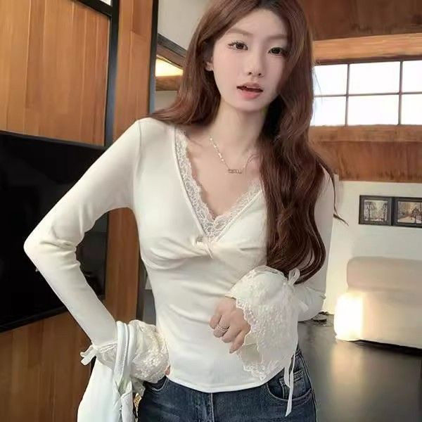 韩系纯欲风蕾丝花边拼接v领长袖恤女秋冬扭结修身显瘦喇叭袖上衣,女装/女士精品,蕾丝衫/雪纺衫,淘宝优惠券,粉丝福利购,淘宝优惠卷