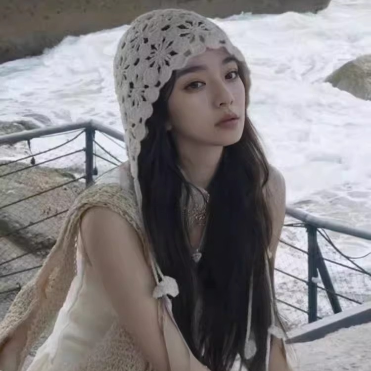 流苏钩花针织帽女秋冬包头帽旅行