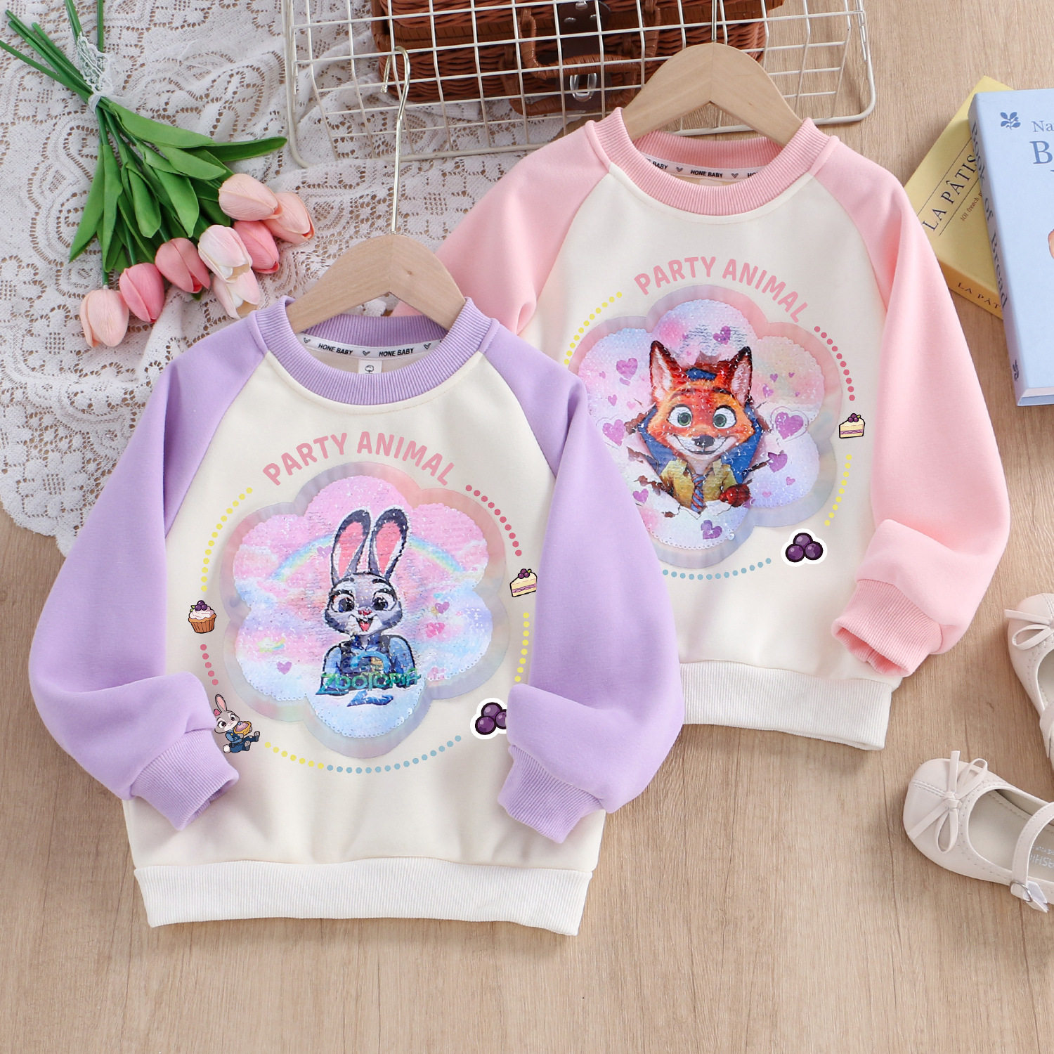 女童兔子朱迪纯棉卫衣2026春秋冬新款韩亮片可爱加绒圆领长袖上衣