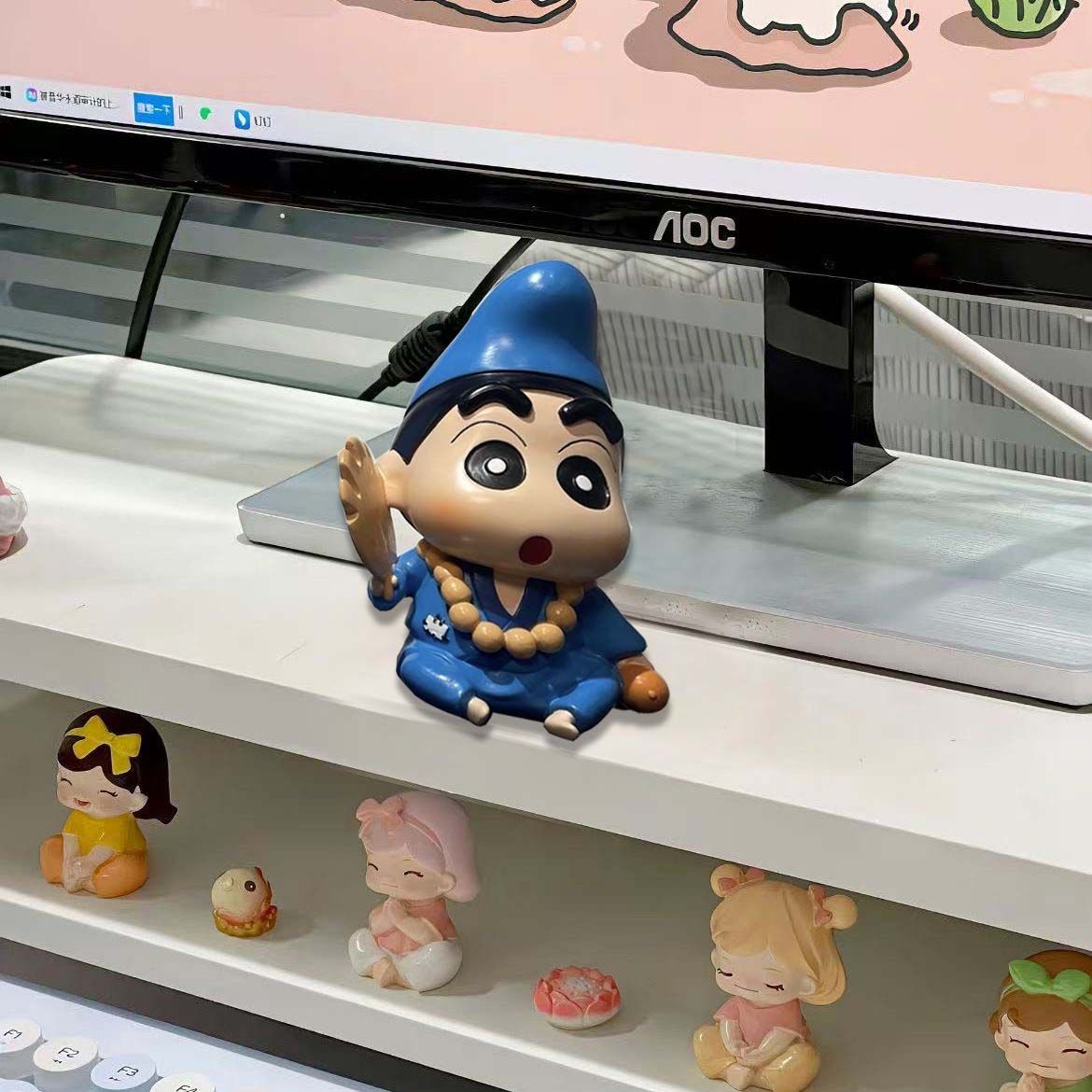 我车载公仔潮玩桌面蜡慈悲佛祖蜡笔小新GK摆件搞笑小新搞怪礼物