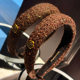 FABULOUS TIME 香奶奶山茶花粗花呢混彩毛呢棕咖色发箍高颅顶头箍