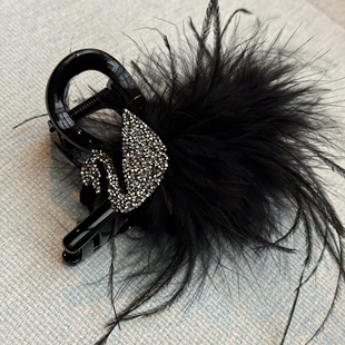 FABULOUS TIME 高端镶钻天鹅鲨鱼夹黑色羽毛蓬松抓夹半扎发后脑勺