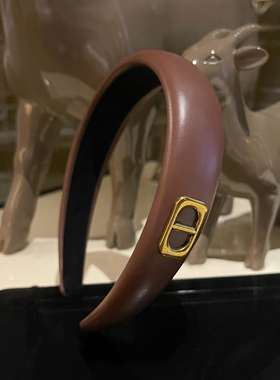 杨杨babytime 琥珀系 棕咖色皮质猪鼻子发箍秋冬高颅顶显脸小轻奢