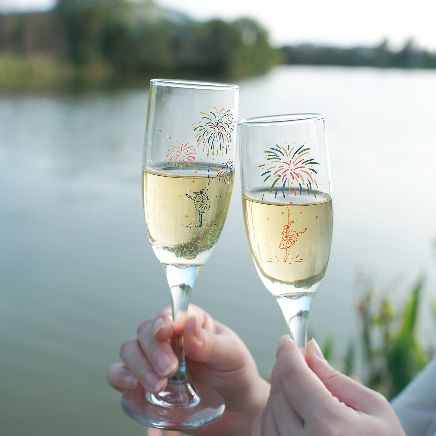 原创浪漫焰舞流光玻璃香槟杯