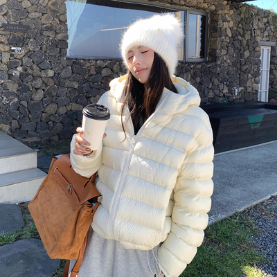 轻薄排骨羽绒服短款女