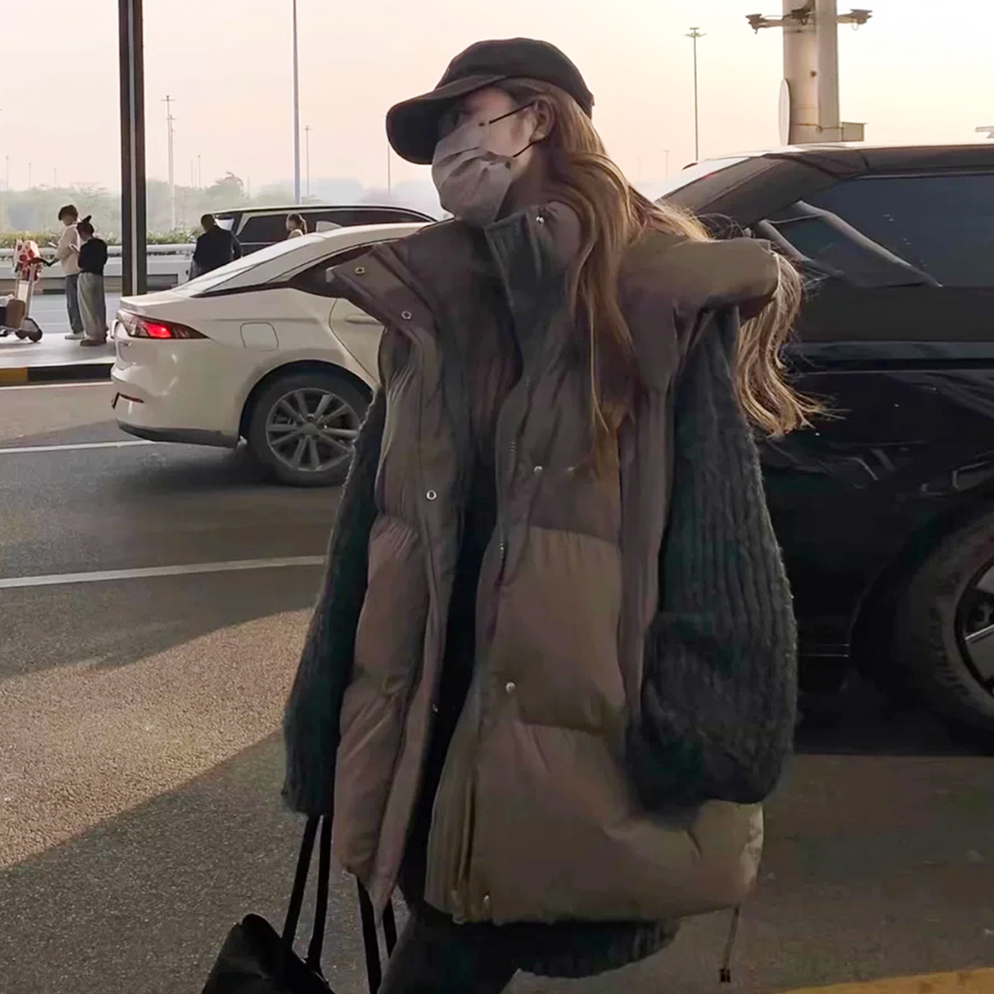 连帽羽绒马甲女外穿2025秋冬新款