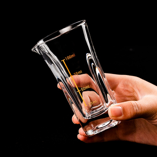 加厚四方无把玻璃白酒分酒器100ml方形倒酒壶家用酒店商用