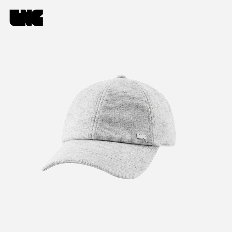 羊绒触感、易打理，有弹性