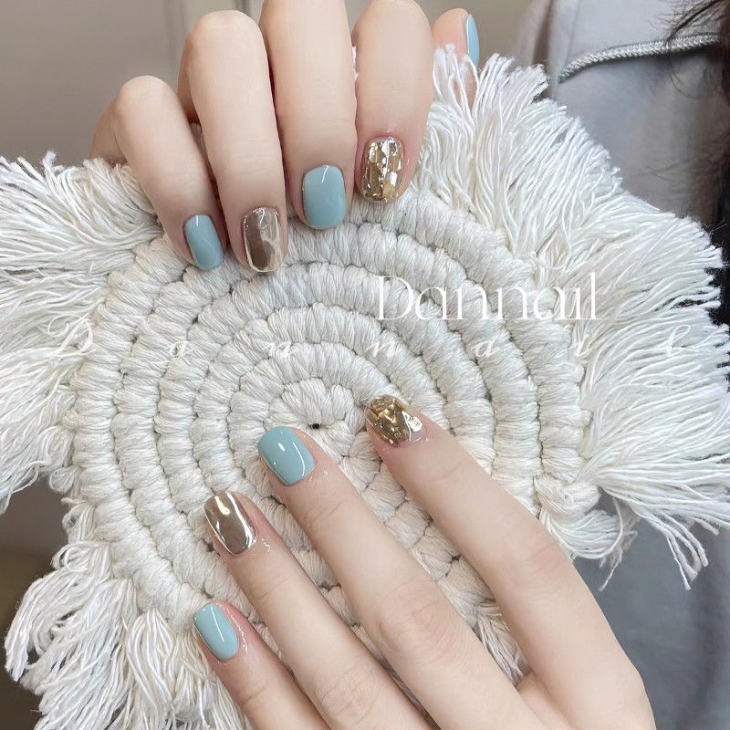 2025年新款爆闪短款清新奶绿手工穿戴甲镜面香槟色简单干净美甲贴,彩妆/香水/美妆工具,美甲工具,淘宝优惠券,粉丝福利购,淘宝优惠卷