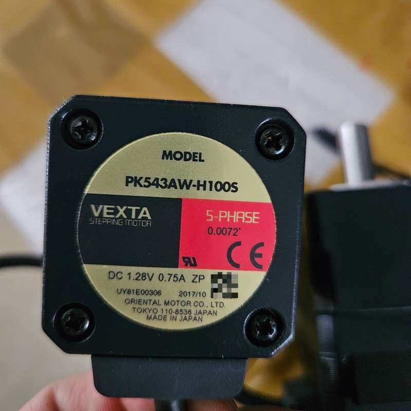 议价：VEXTA 5相步进电机，型号PK543AW-H100S，来