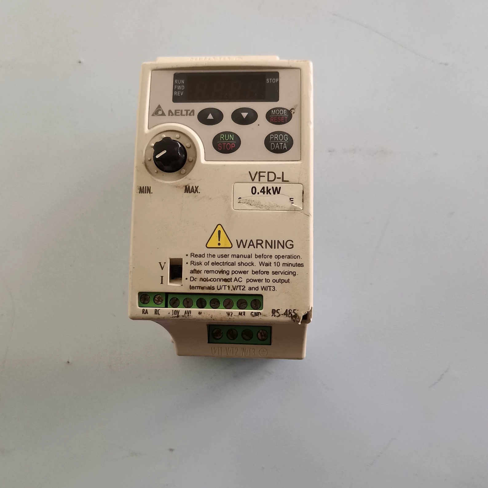 {议价}台达变频器VFD004L21A，0.4kW功率，230V单相