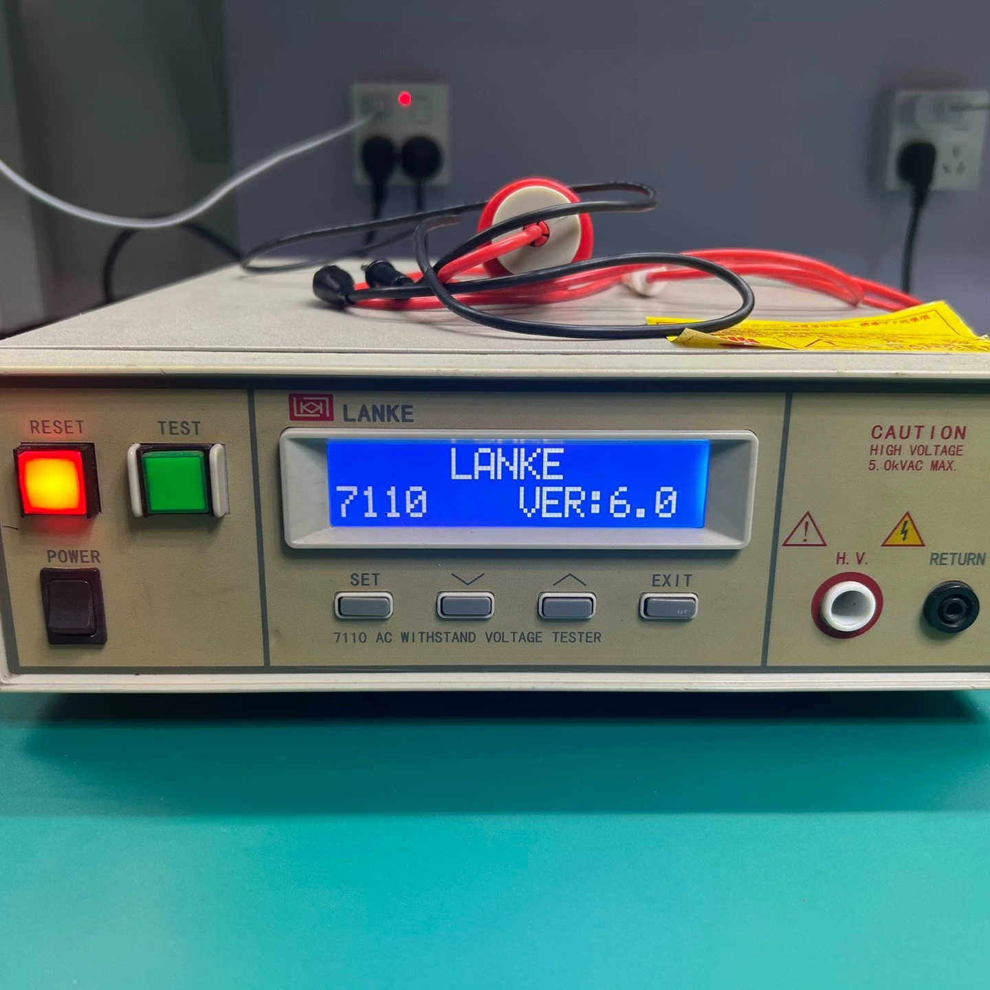 {议价}蓝光LK7110交流耐压测试仪，外观如图片所示，AC5kv-