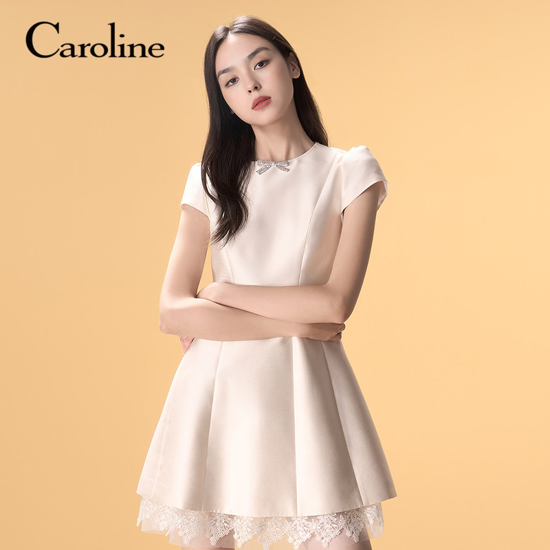 Caroline卡洛琳25夏新款蕾丝装饰盖袖多层下摆连衣裙ECRFBJ02