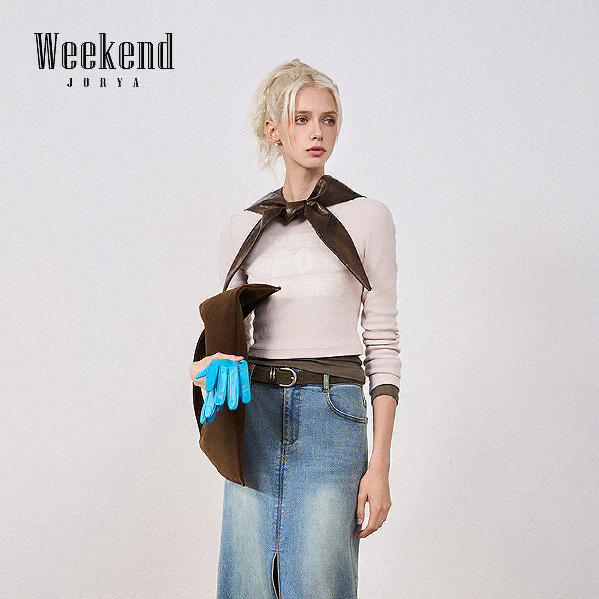 卓雅周末25冬季新款圆领字母印花修身短款长袖T恤上衣女XRW6S01C