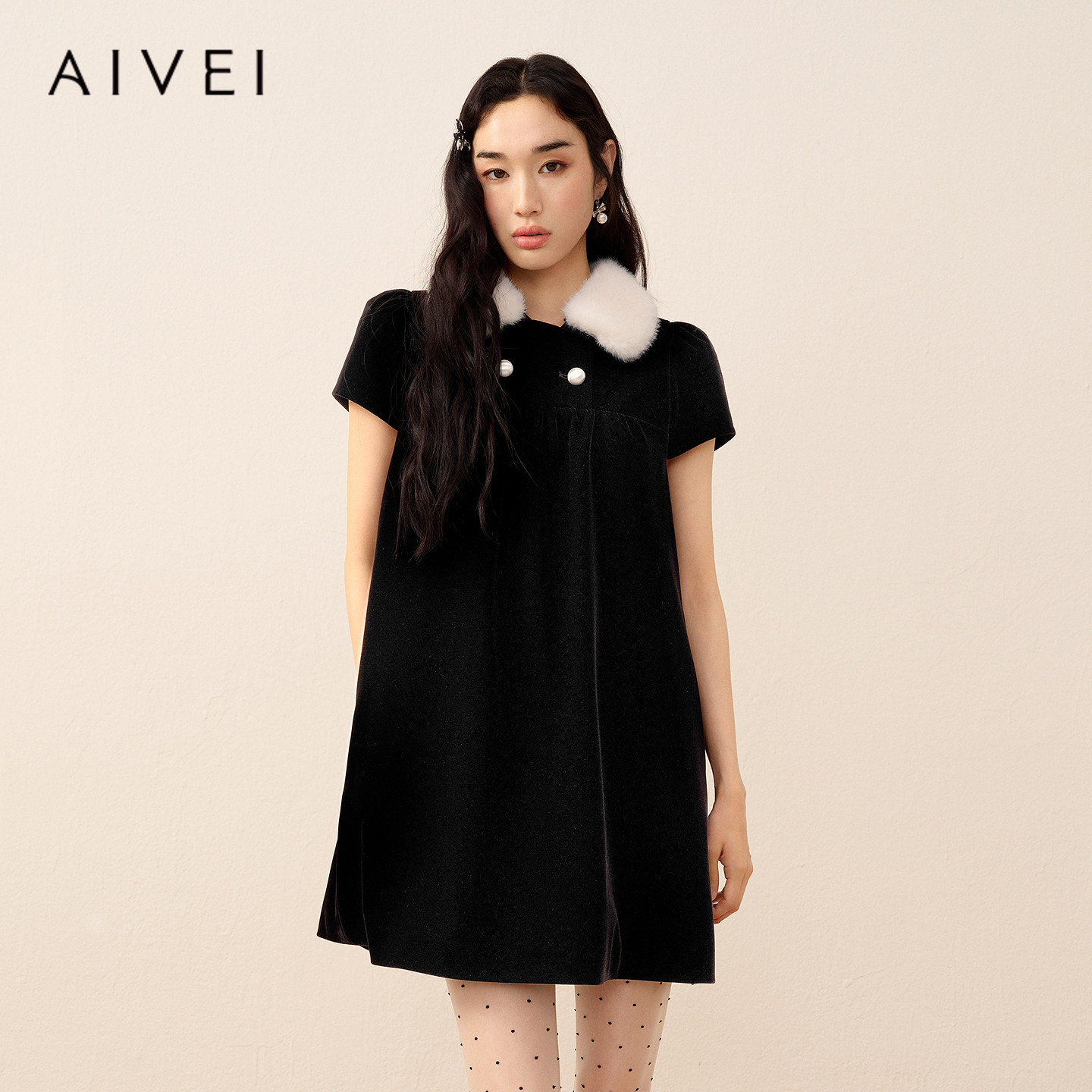 AIVEI欣贺艾薇2026秋季新日系甜妹气质A版短袖丝绒连衣裙XSV5L12B