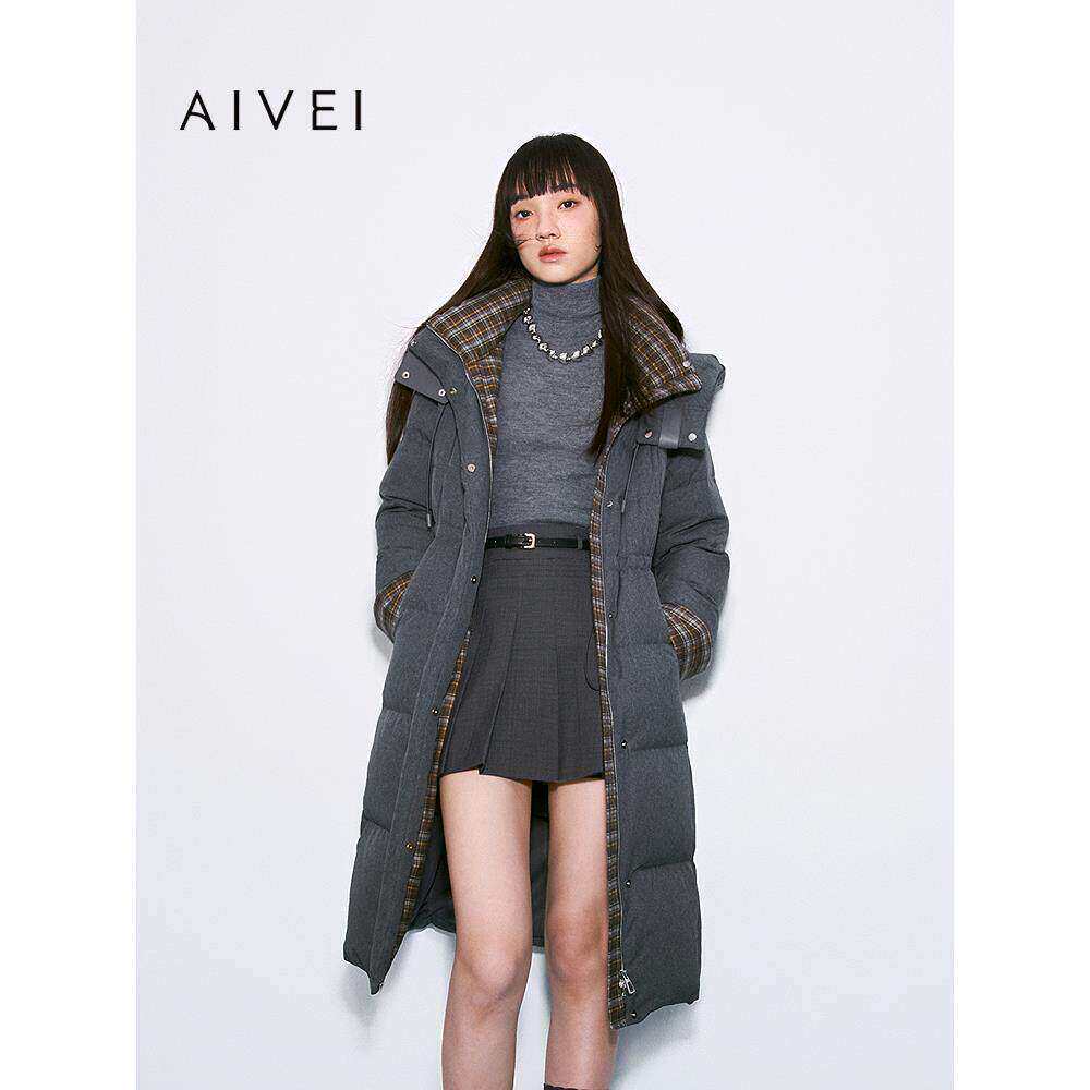 AIVEI欣贺艾薇2025冬季新撞色格子拼接中长款连帽羽绒服XRV7G14B
