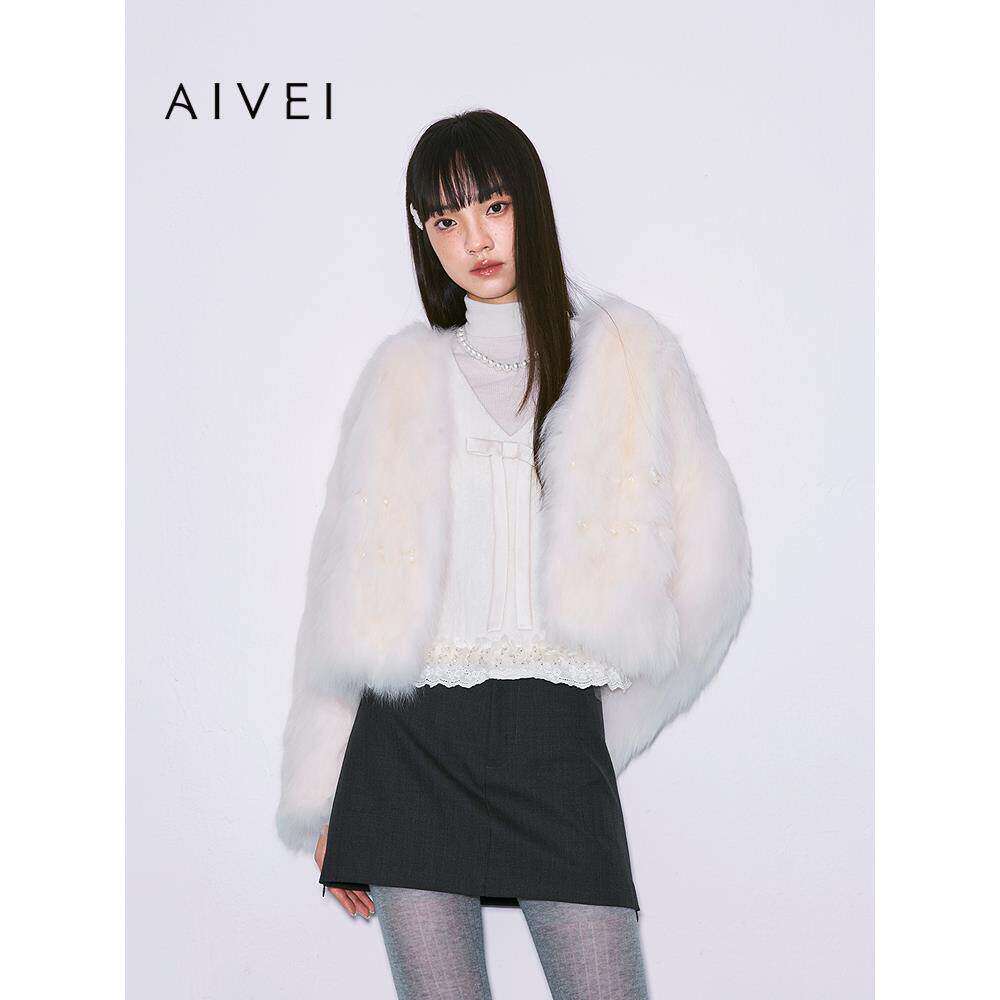 AIVEI欣贺艾薇2025冬季新浪漫千金风钉珠狐狸毛皮草外套XRV7P01A