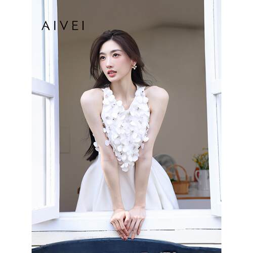 【孙乐言同款】AIVEI欣贺艾薇2026夏季新千金风公主花朵A字连衣裙