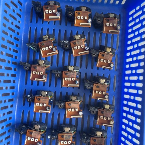 议价KSS-240A激光头，货场拆机，雾镜新净，原装漆封未调试，请询