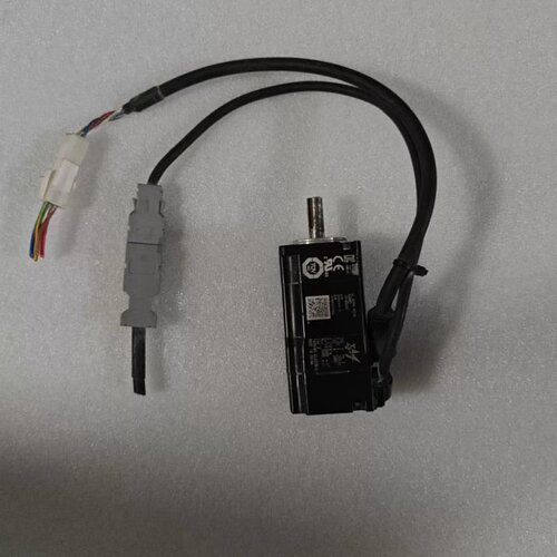议价伺服电机 SGMMS-01ADC6S，100W，200V 三相，额定转速3000rpm