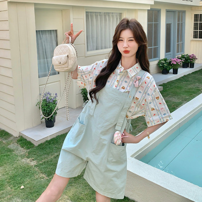 浅绿色俏皮减龄小清新套