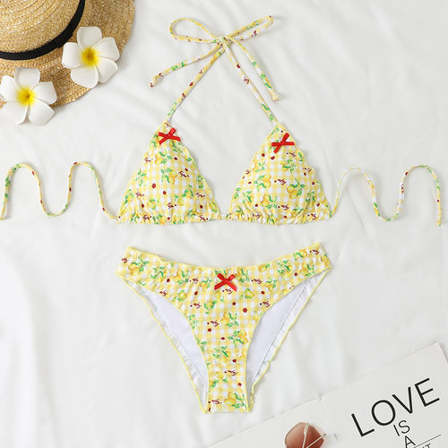 小清新挂脖飞边女士分体泳装Halter ruffled two-piece swimsuit