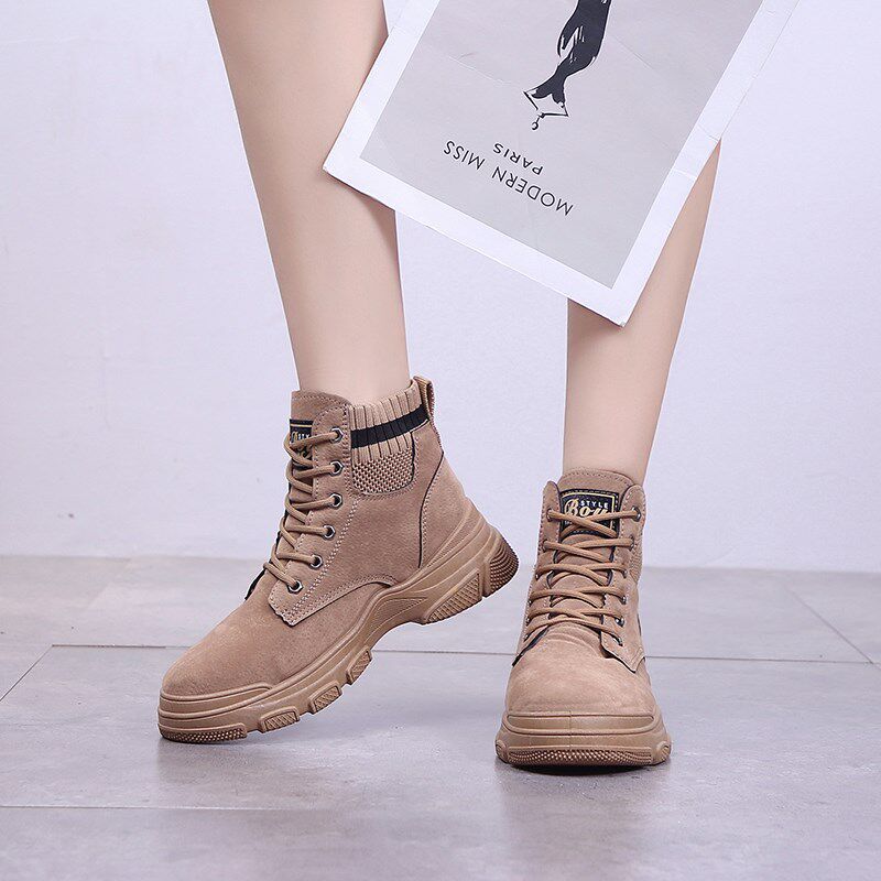 中学女靴子素材模板 中学女靴子图片下载 小麦优选