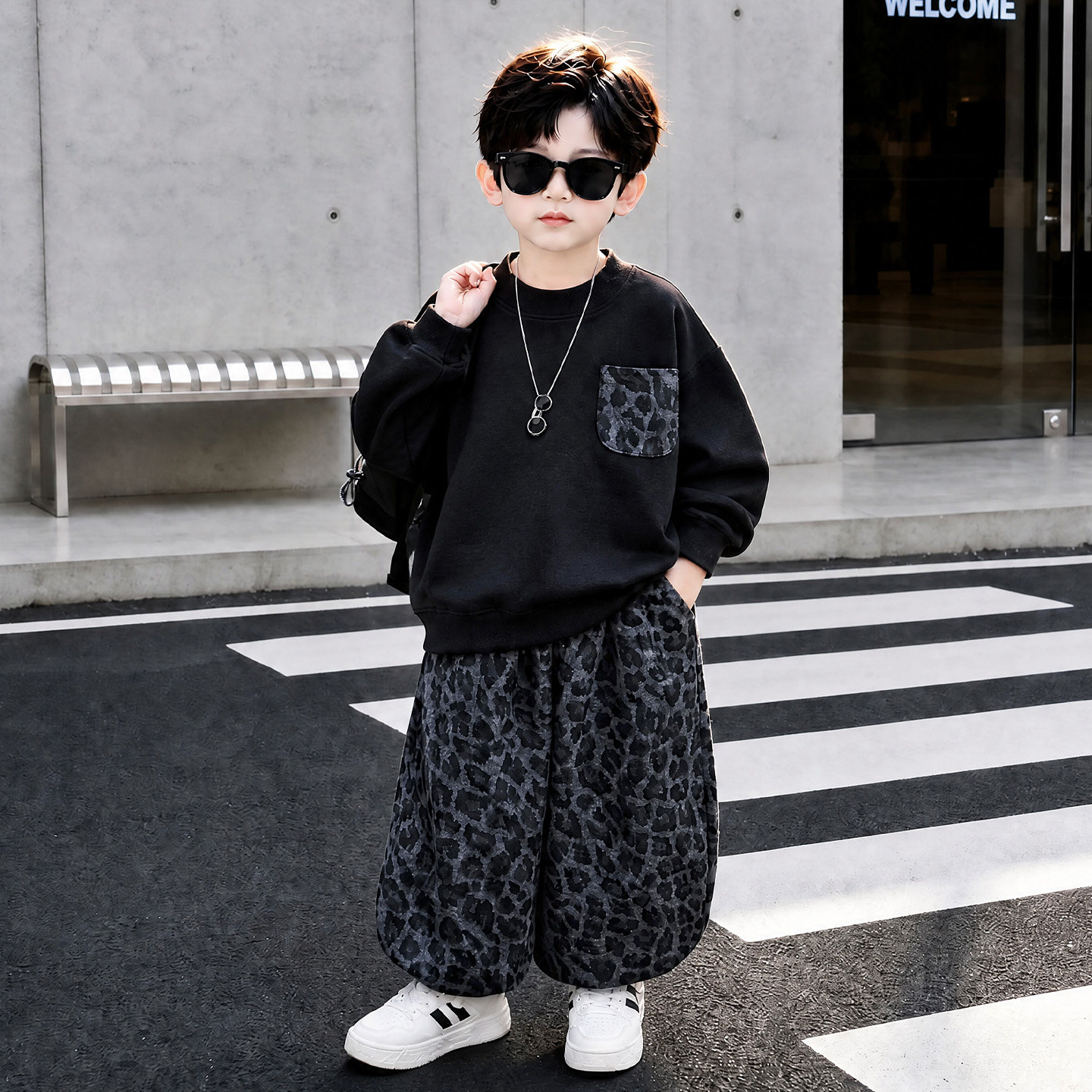 男童春秋卫衣上衣豹纹裤三件套