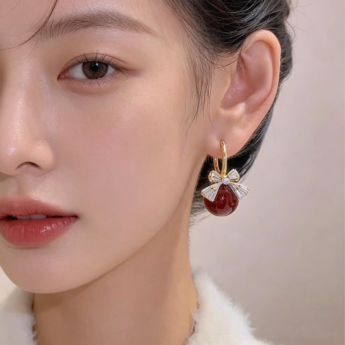 法式复古红珠蝴蝶结耳扣女轻奢小众设计感精致显白氛围感耳饰耳环