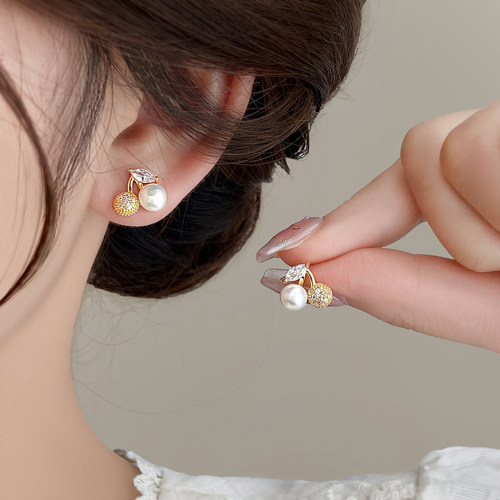 樱桃精致耳环2025新款爆款高级感轻奢独特耳饰女耳钉珍珠女人味