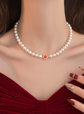 红色珍珠项链结婚订婚穿搭配饰