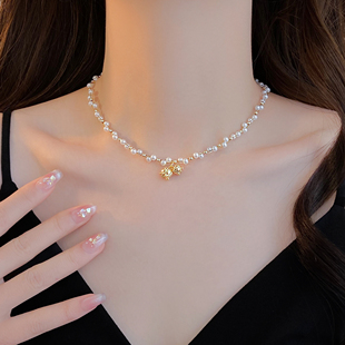花朵珍珠项链女2025新款爆款轻奢小众设计高级感锁骨链配饰颈链