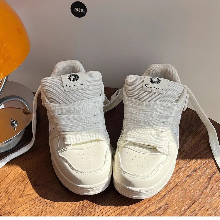 港风厚底米白色面包鞋女ins复古学院风休闲运动板鞋2025秋季新款