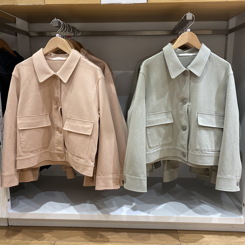 装针织休闲茄克可机洗翻领夹克