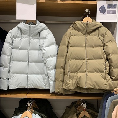 冬季防风防水无缝连帽羽绒服