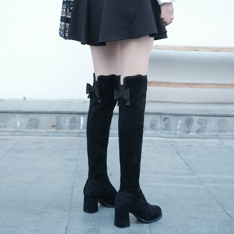 蝴蝶结过膝长靴 羊猄绒材质 内里加绒带弹力