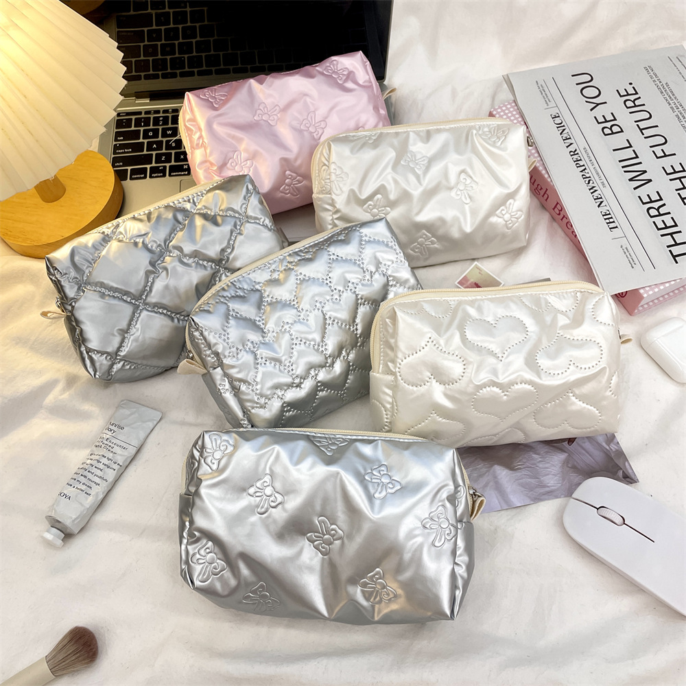 411263 爱心图案化妆包文具笔袋大容量杂物收纳包旅行洗漱多用途