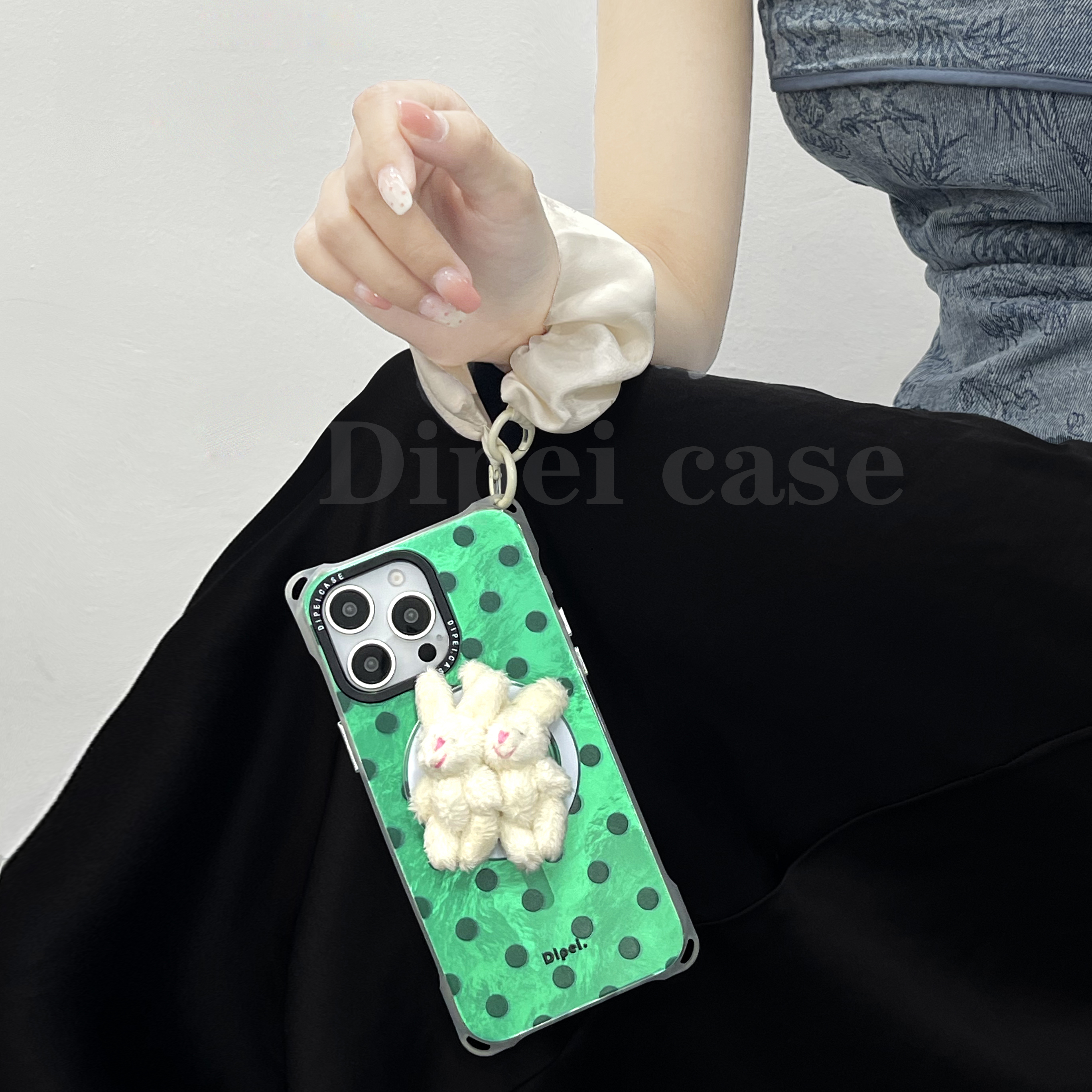 精致质感的挂绳手机壳带支架