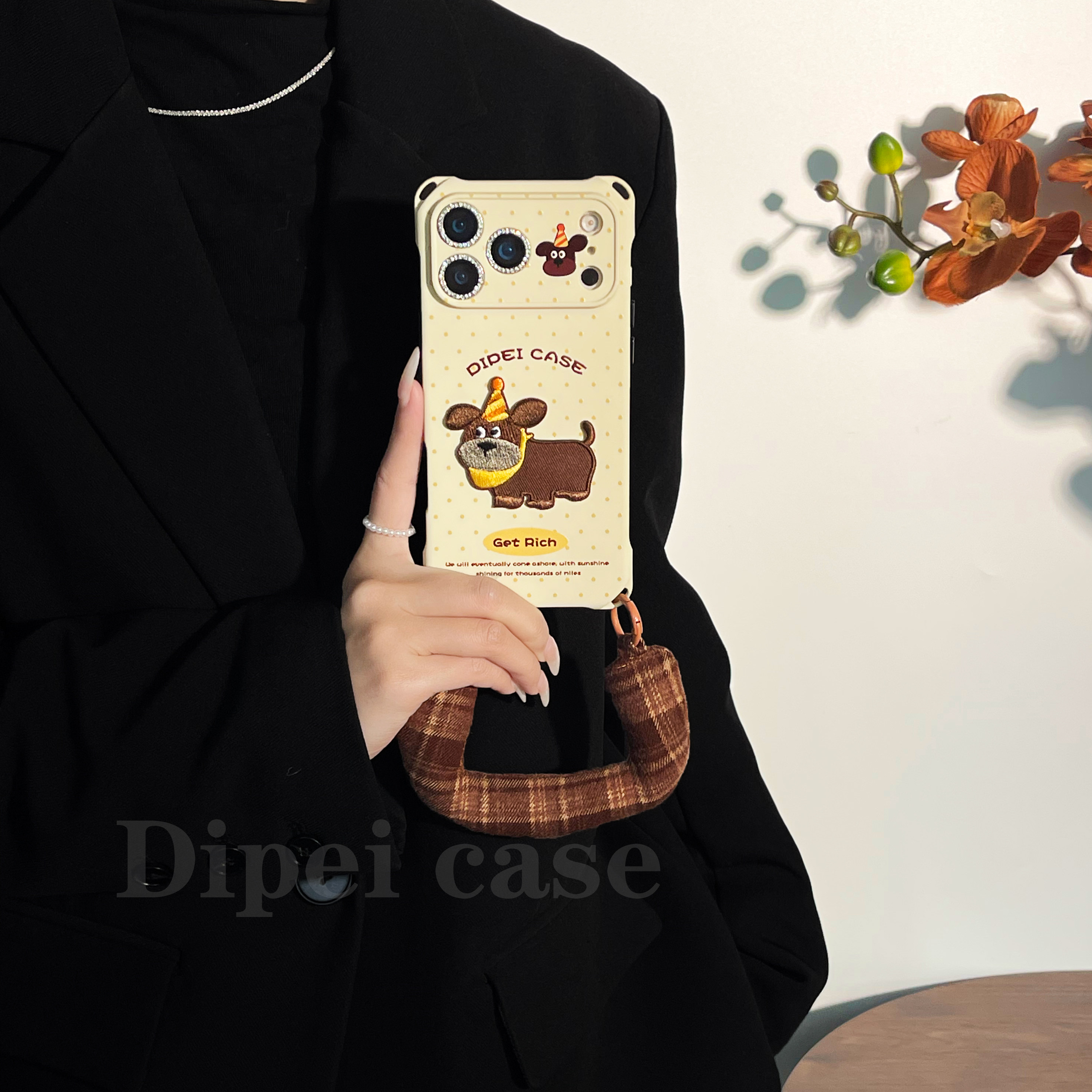 黄巾棕色小狗刺绣布贴~mate70挂绳手机壳四角带孔苹果17Promax/16适用荣耀华为pura80pro斜挎新款手提小米15,3C数码配件,手机保护套/壳,淘宝优惠券,粉丝福利购,淘宝优惠卷