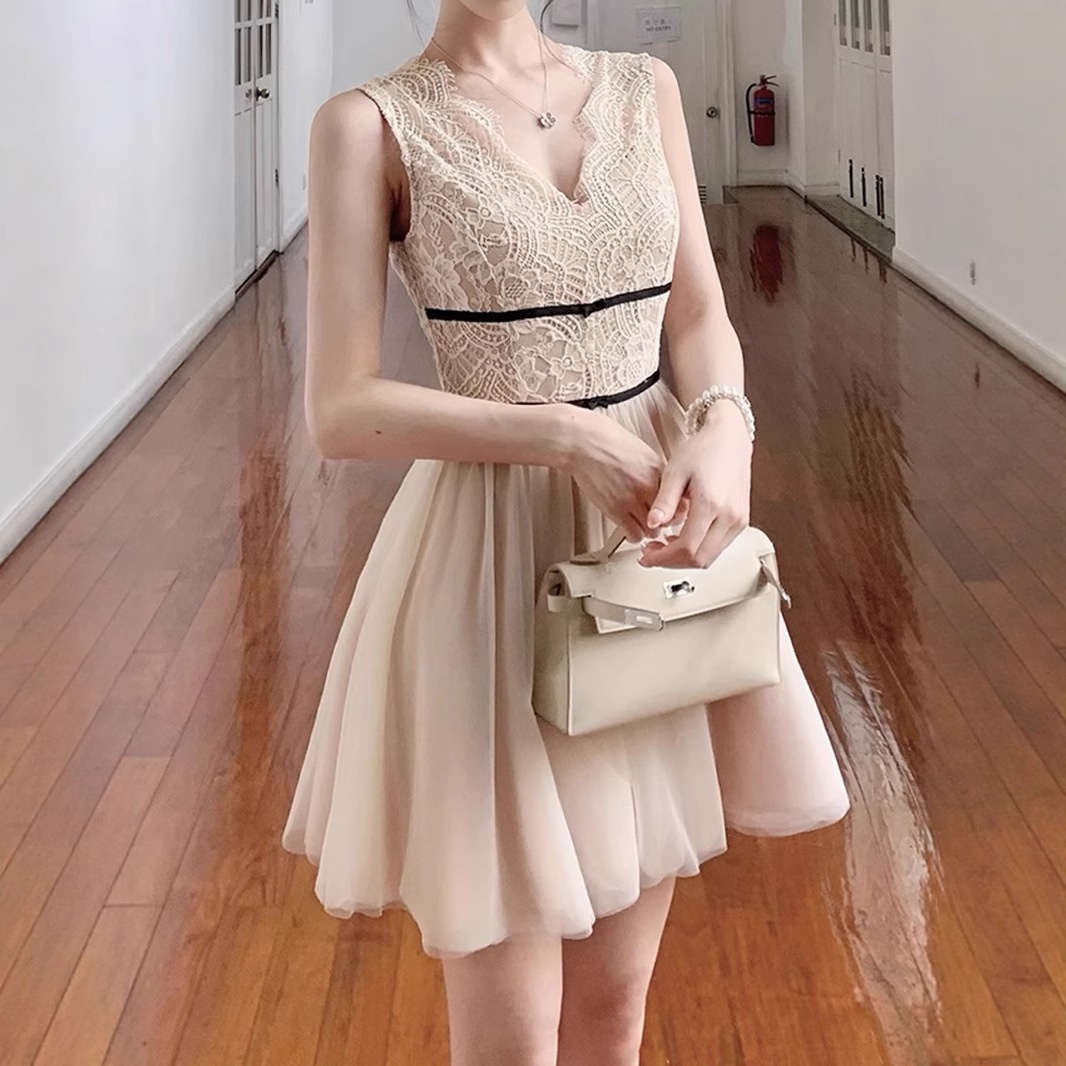 夏安若2025夏季新款宛转芭蕾曲收腰显瘦蕾丝拼接网纱无袖连衣裙