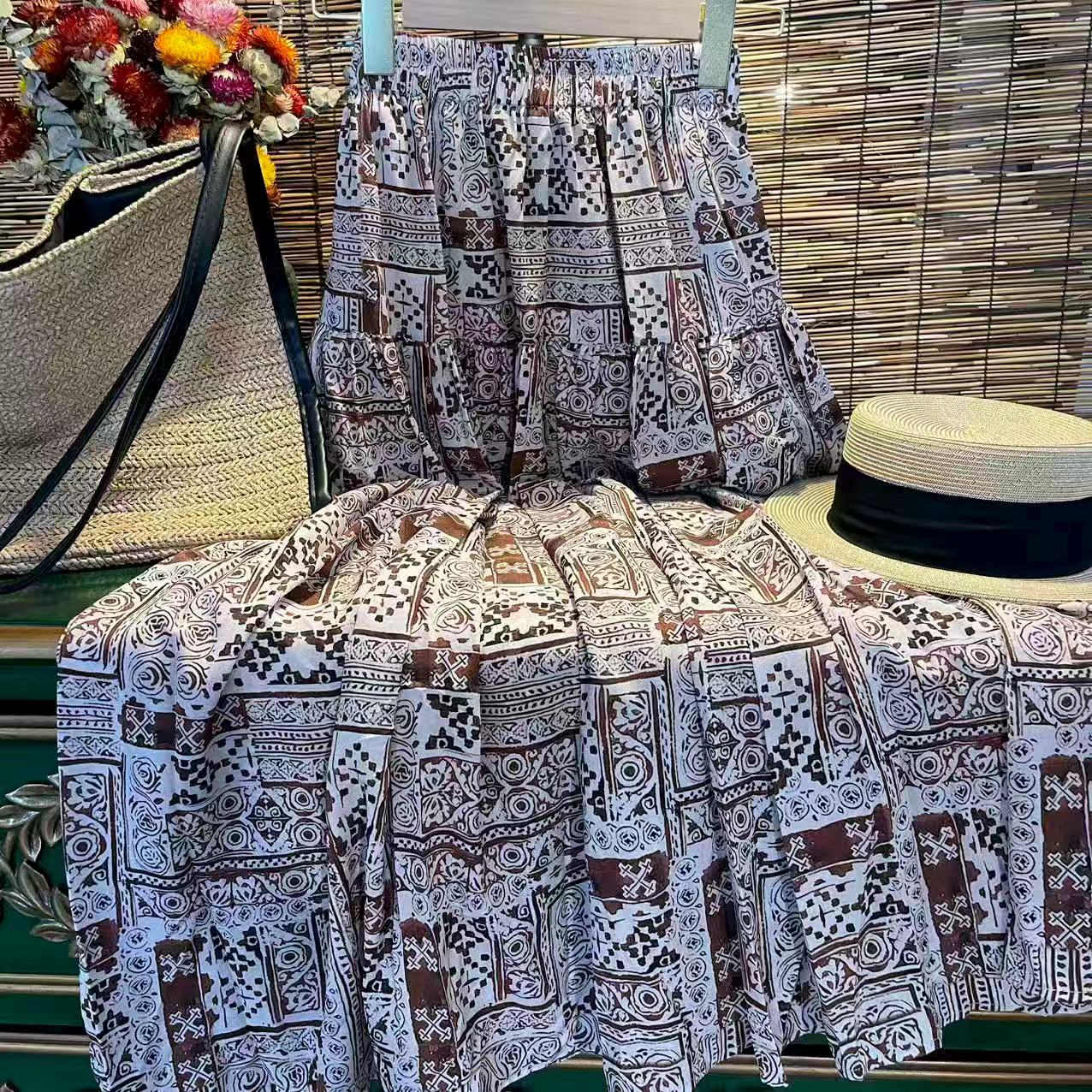 玛雅早秋新款大裙摆碎花半身裙复古高腰显瘦长裙