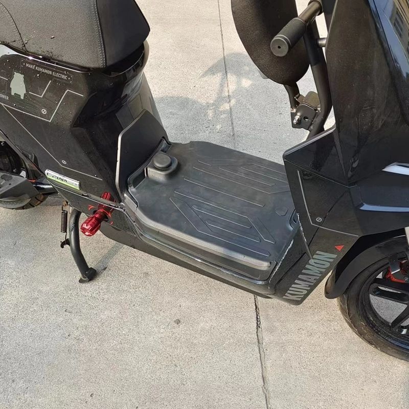 适用适小牛电动车F200脚