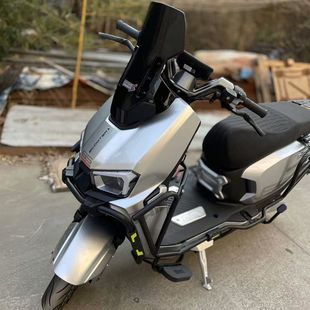 适用台铃封神机甲3保险杠封神护杠防摔防撞保险杠加厚尾架后货架