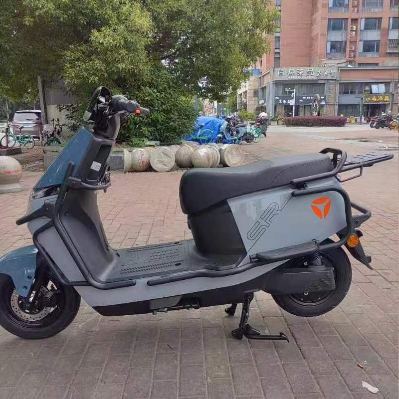 适用雅迪G30s-M保险杠防