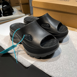 巨好看不累脚凉拖鞋女夏外穿增高厚底7cm黑色踩屎感镂空露趾拖鞋