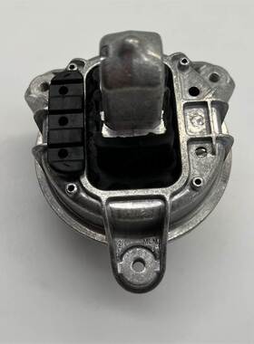 22117935144 适用于宝马F10 F11 F18 机脚胶