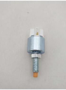 适用于丰田 老威驰AXP4 老皇冠JZS133/155 刹车灯开关84340-47010