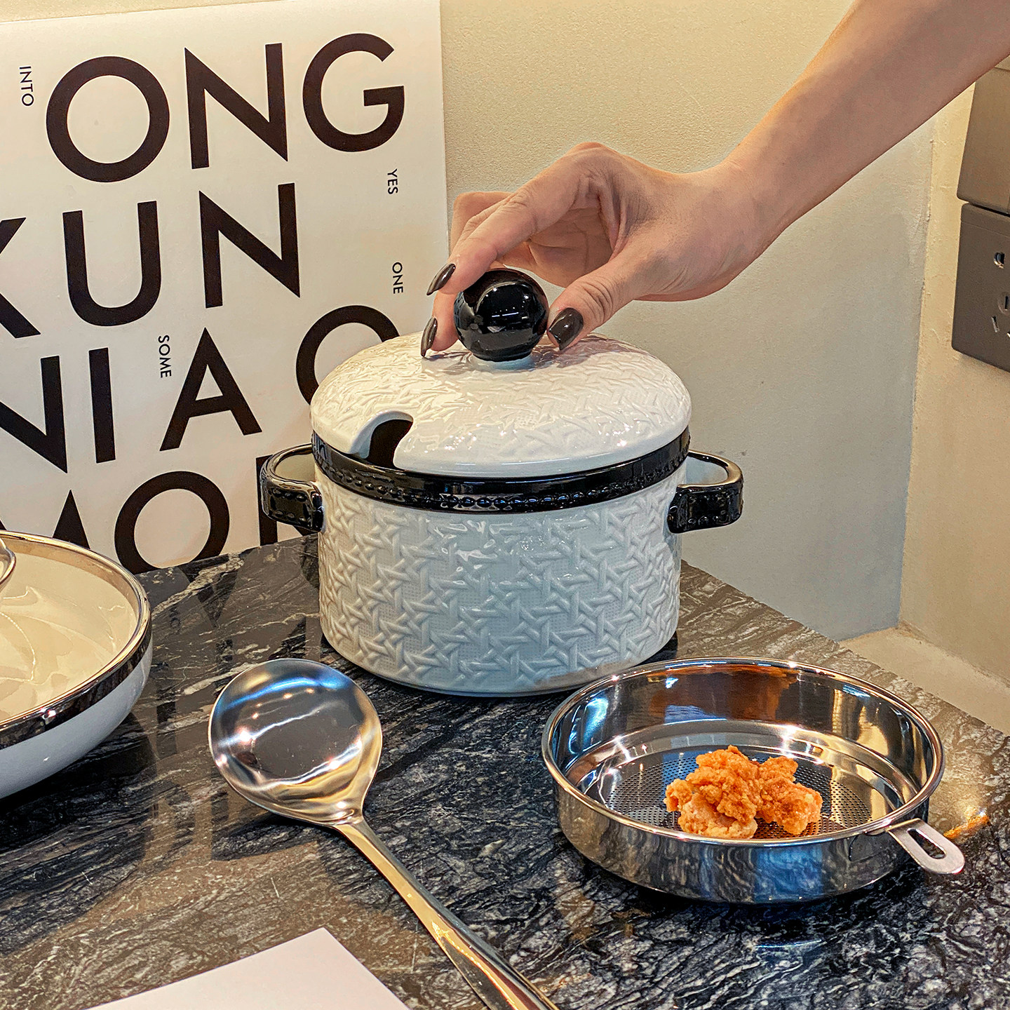 陶瓷猪油罐家用耐热辣椒油罐子带过滤网轻奢厨房大容量荤油专用罐,厨房/烹饪用具,猪油罐,淘宝优惠券,粉丝福利购,淘宝优惠卷