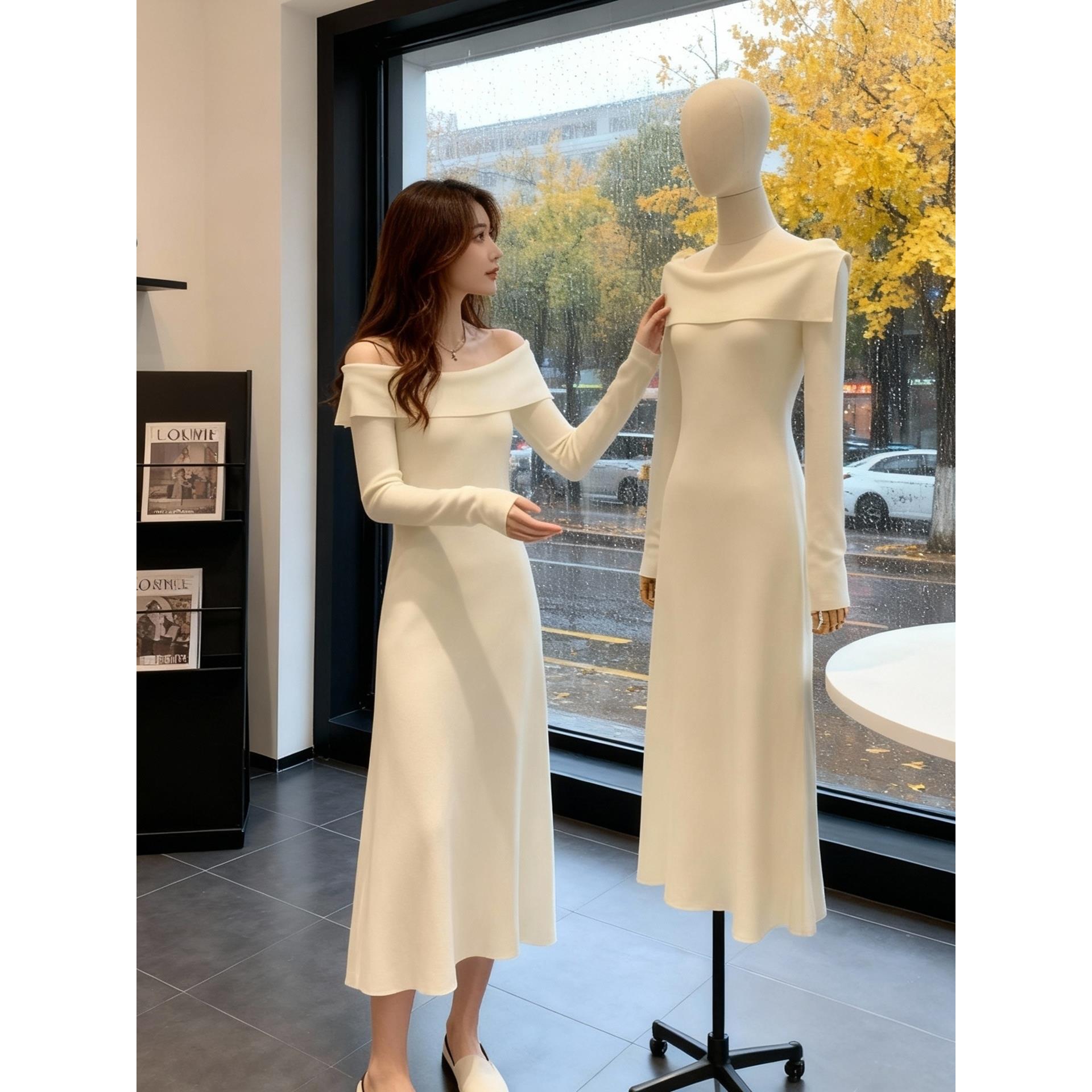 温柔风法式一字肩长袖连衣裙女秋冬性感气质包臀长款显瘦裙子