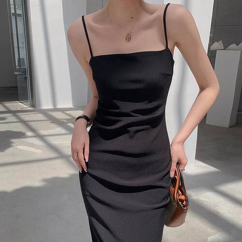 气质显瘦吊带连衣裙女